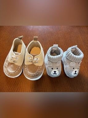 Baby Neutral Canvas Boat Shoes and Knit Bear Booties Set - Beige & Light Gray